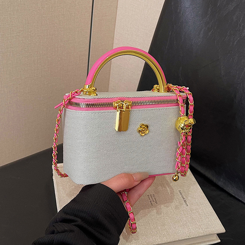 Trendy Simple Fashion Lightweight Crossbody Bag - Image 8