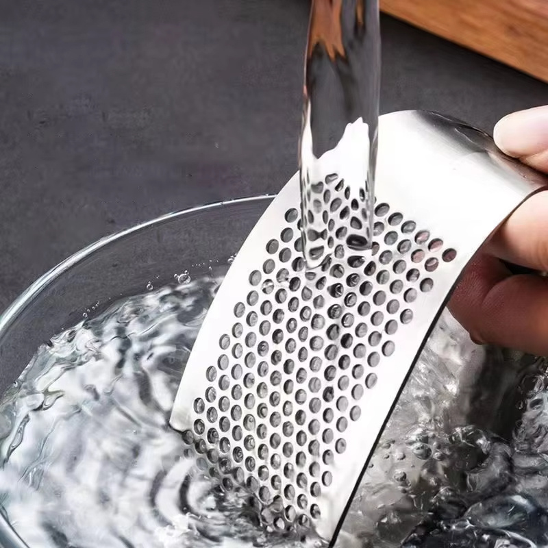 Multi-function Manual Garlic Press Stainless Steel Garlic Presse Curved Garlic Grinding Slicer Chopper Home Cooking Gadgets Tool - Image 3