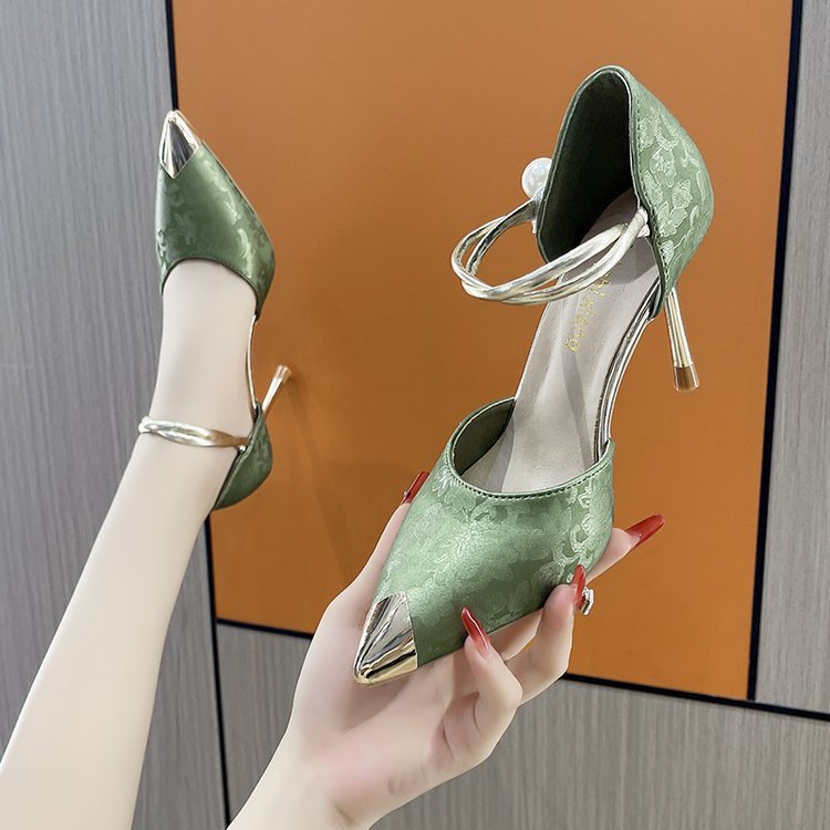 Fashionable Metal Pointed Pearl Women's Satin Flower High Heels - Image 6