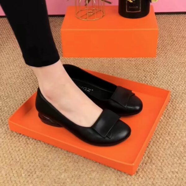 Women's Flat Bottom Leather Fashion Casual Shoes