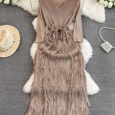 TWOTWINSTYLE Luxury Style Dress For Women V Neck Long Sleeve Patchwork Tassel Temperament Dresses Female Fashion New KDR522023