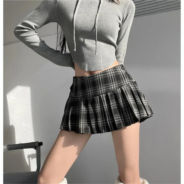Mini Skirts For Woman Korean Fashion Plaid Skirts Women Y2k Clothes Cute Short Skirts Harajuku Vintage Pleated Skirts Preppy